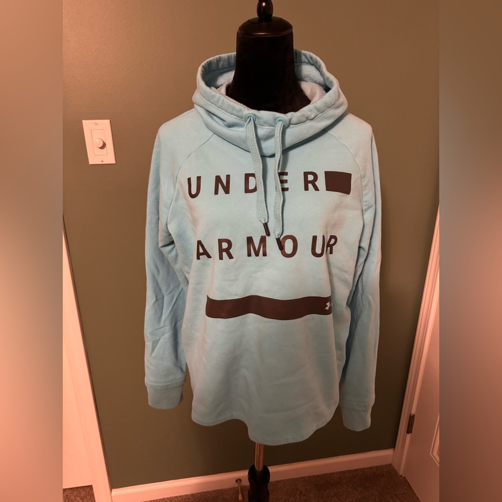 Under Armor Sweatshirt